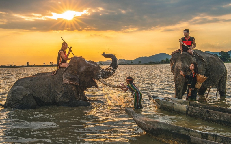 KONTUM-GIA LAI-MĂNG ĐEN-PLEIKU-BUÔN MÊ THUỘT